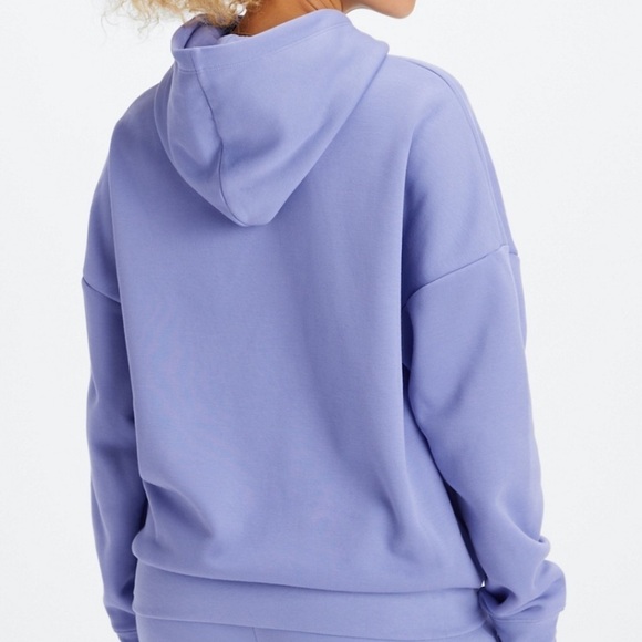 Fabletics Eco Go-To Pocket Hoodie in Bellflower Purple Woman’s Size Small - Picture 2 of 15